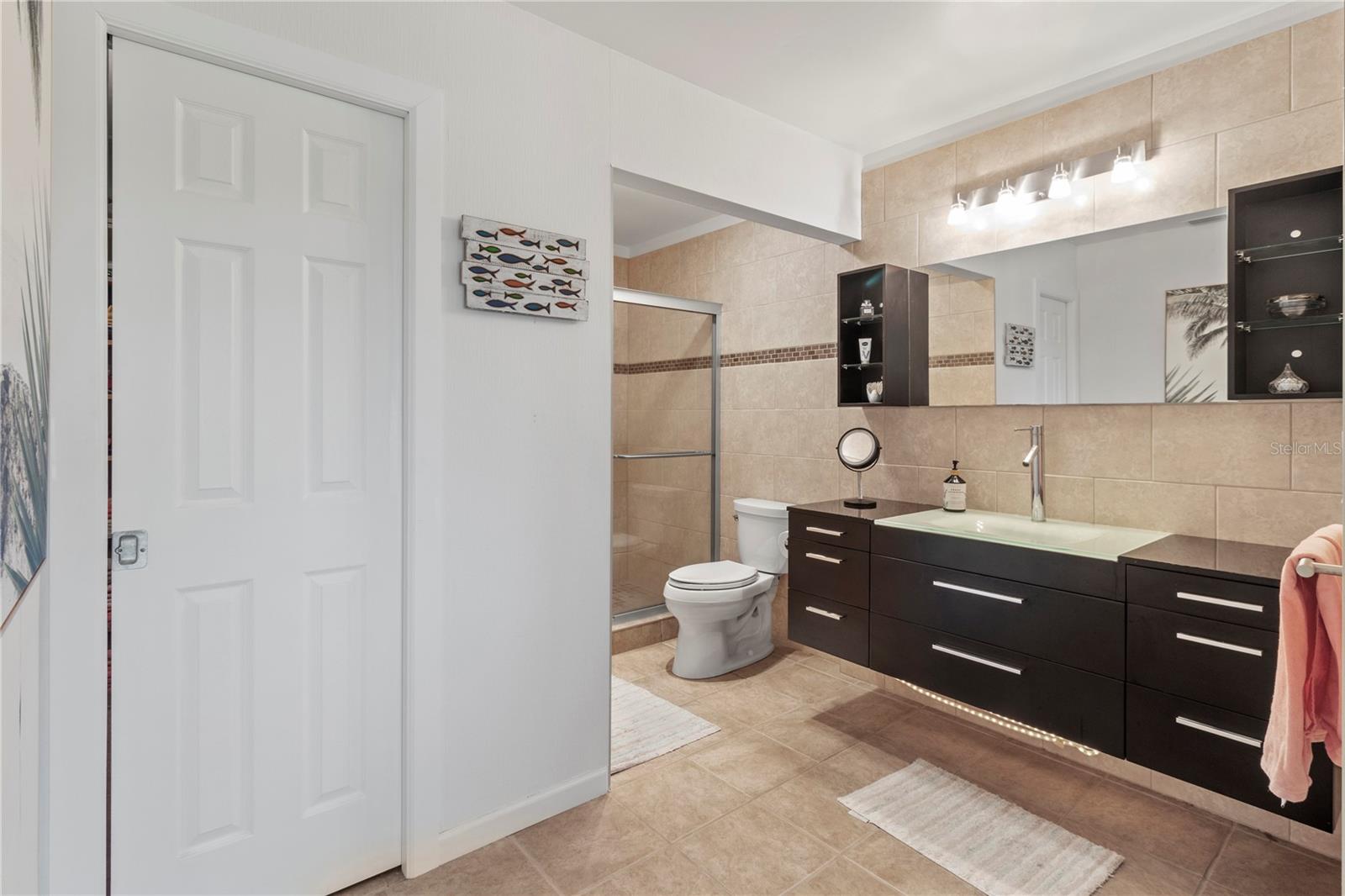 BAY HOLLOW - Residential