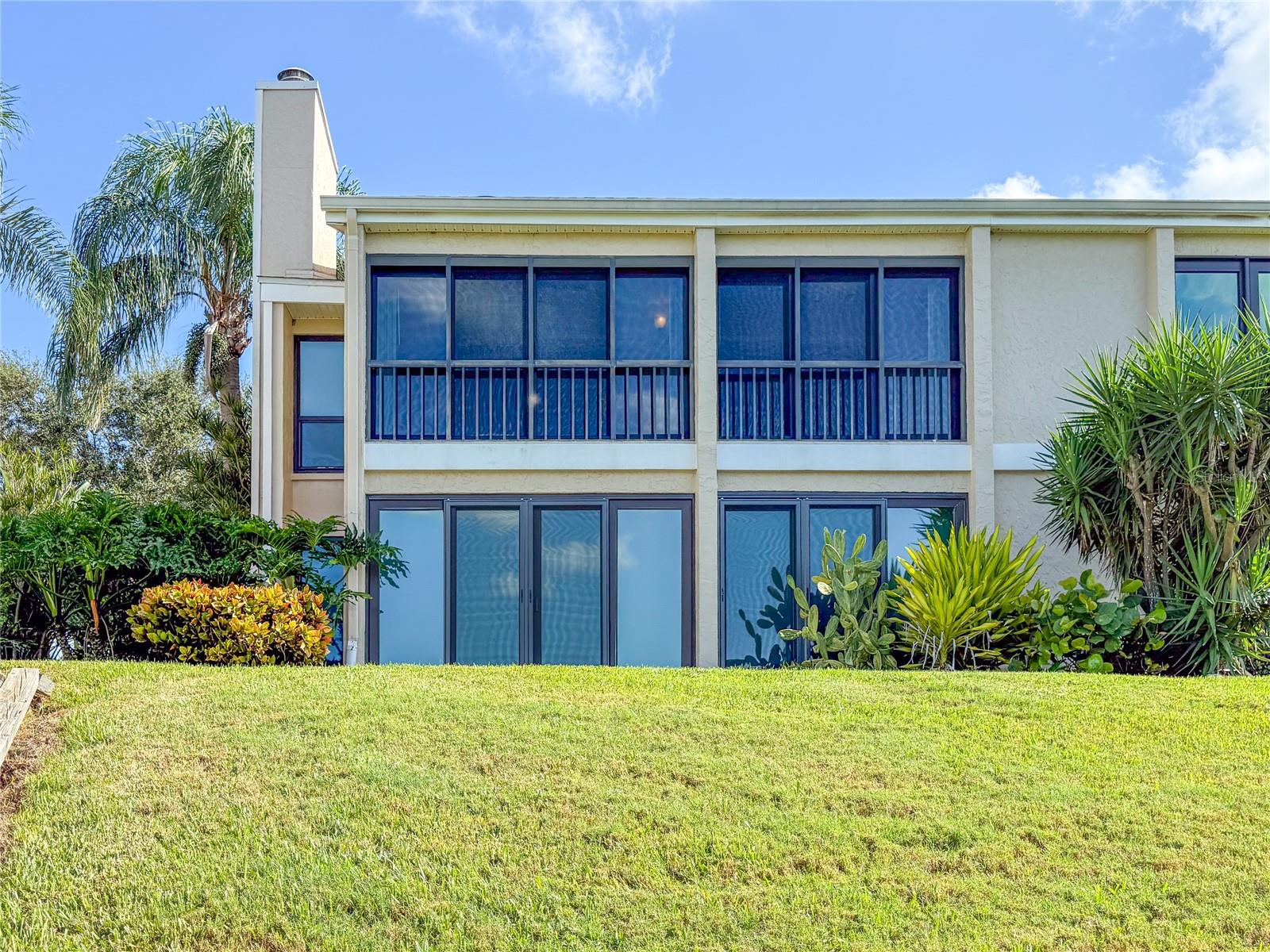 BAY HOLLOW - Residential