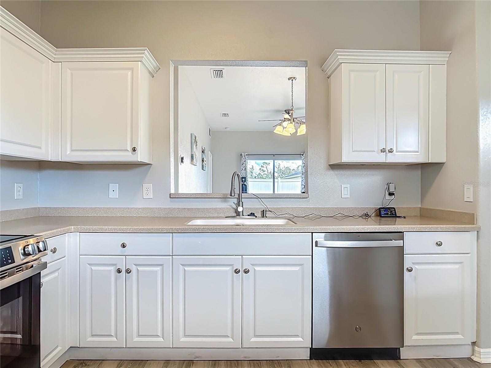 TREE TOPS AT RANGER POINT - Residential