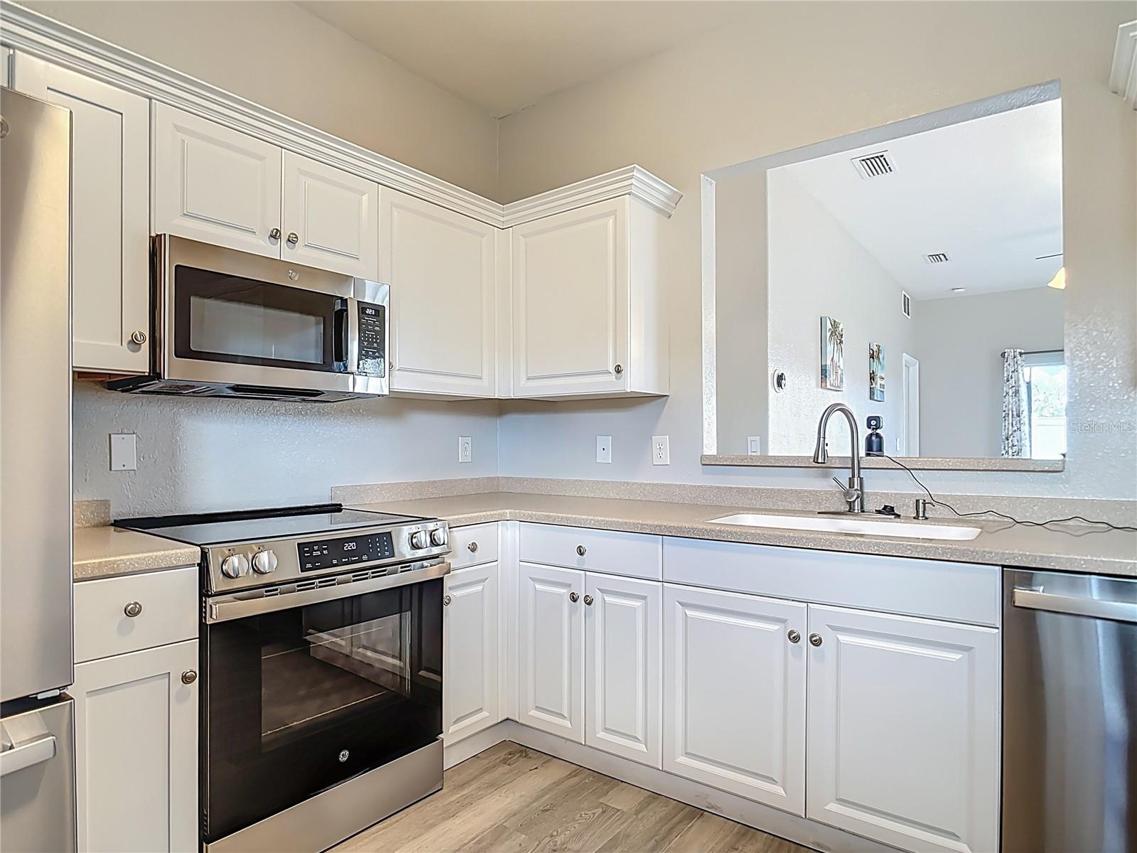 TREE TOPS AT RANGER POINT - Residential