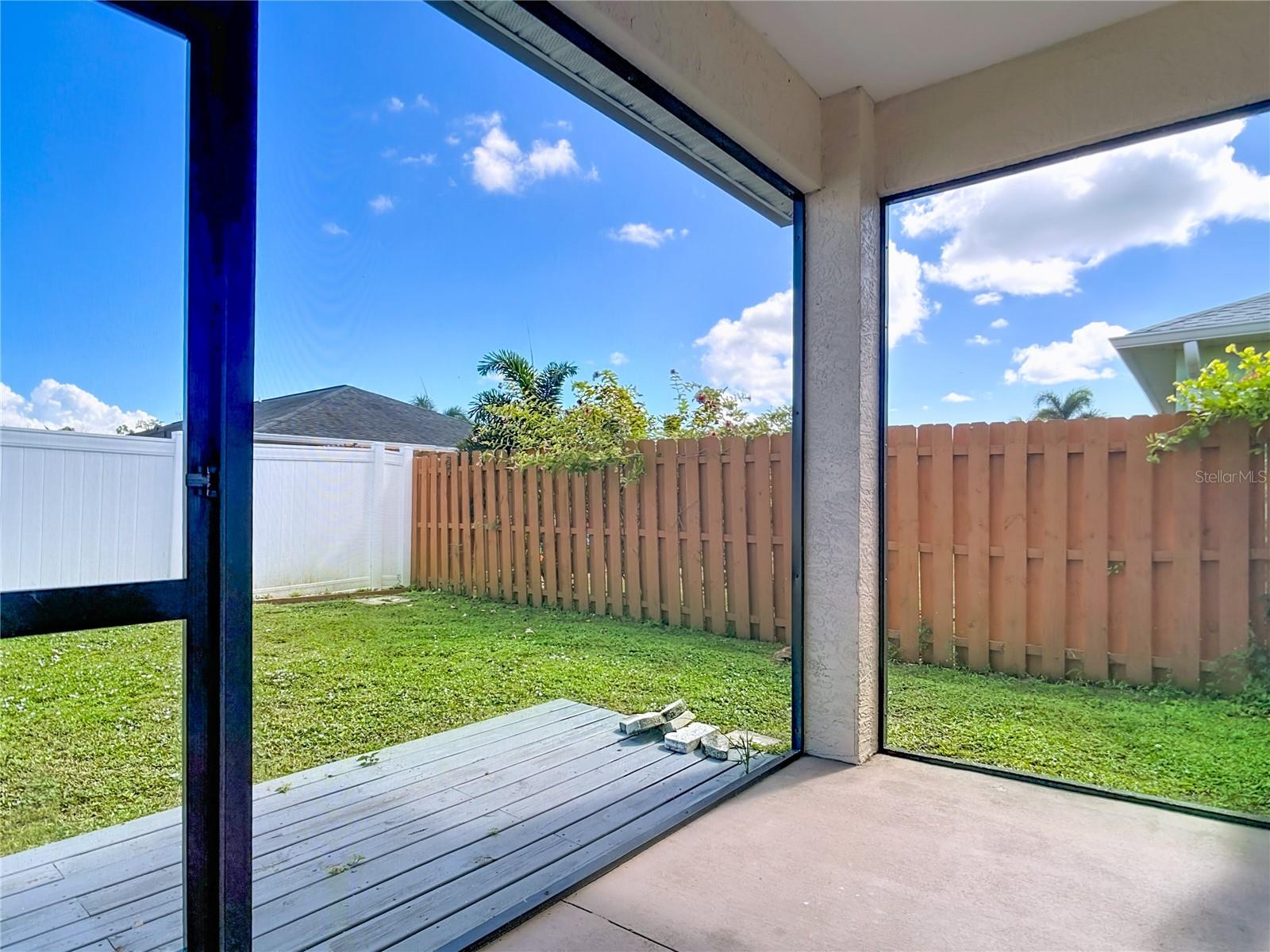 TREE TOPS AT RANGER POINT - Residential