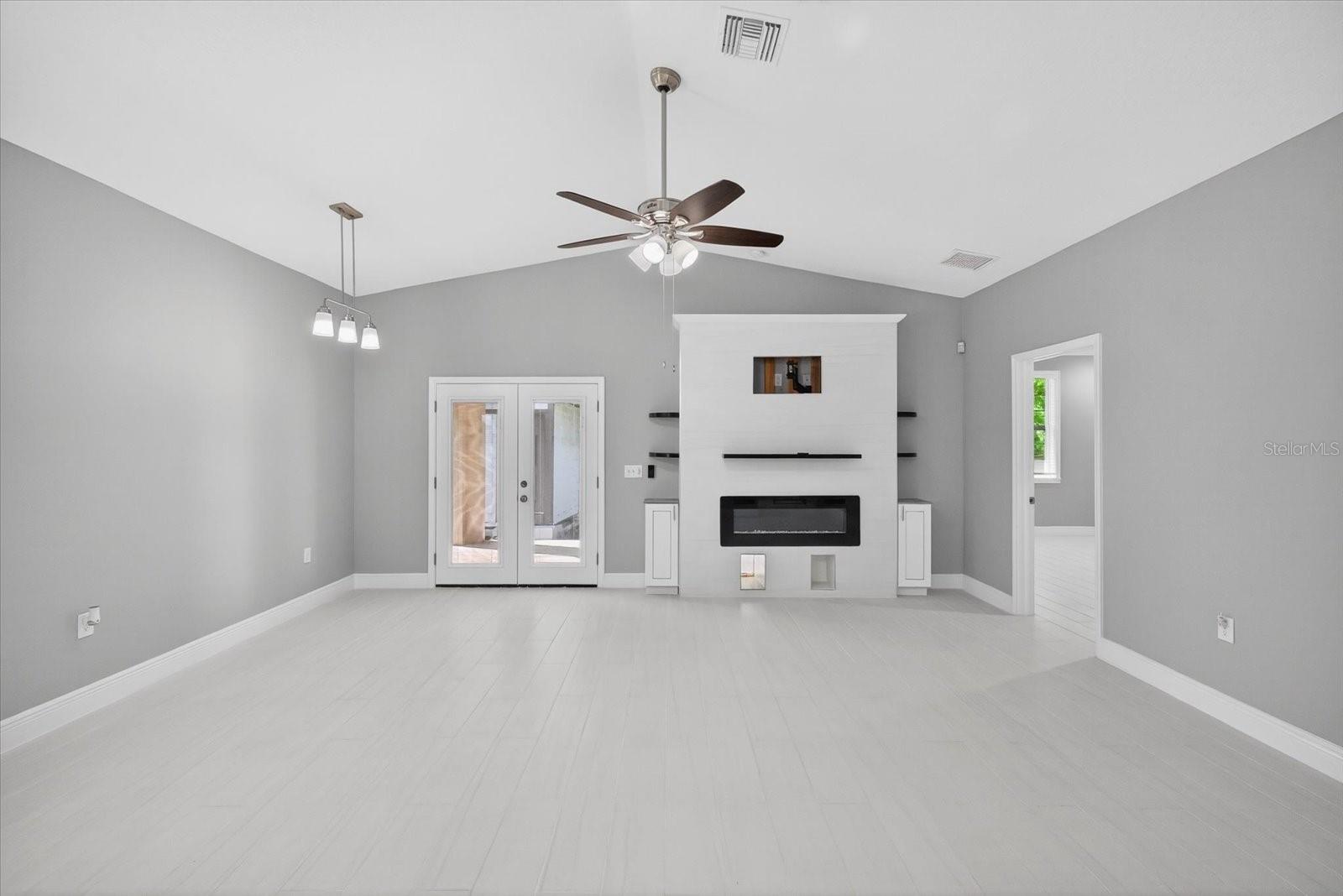 CASA LOMA SUB - Residential