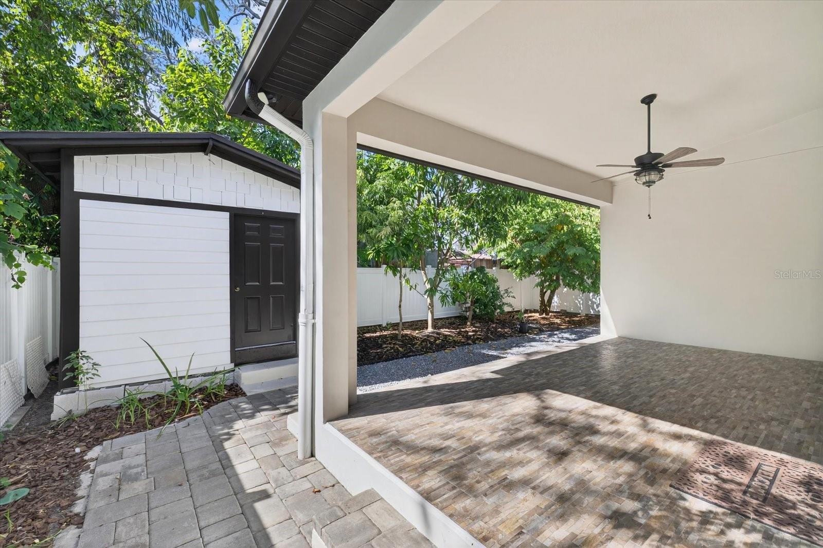 CASA LOMA SUB - Residential