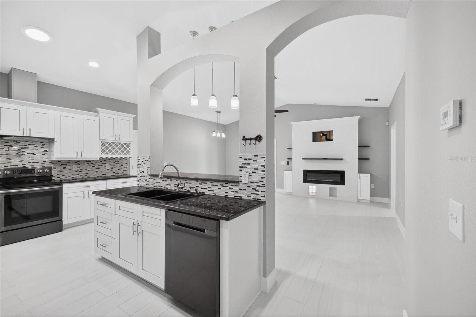 CASA LOMA SUB - Residential