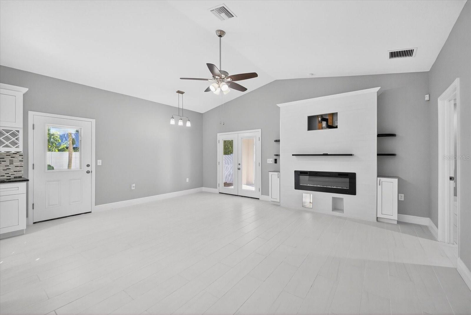 CASA LOMA SUB - Residential