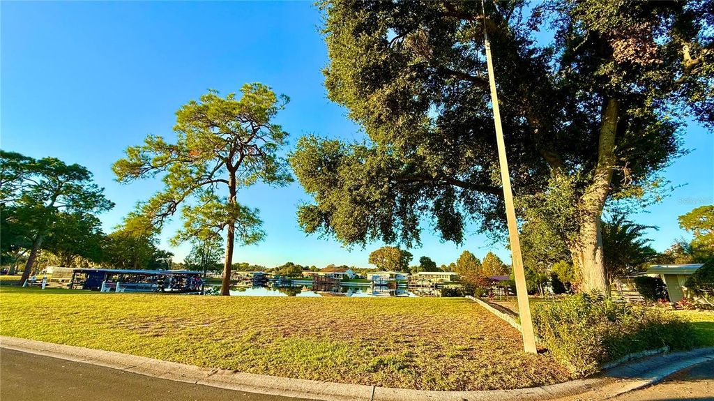 Photo of 722 Landry Lane, Tavares, FL 32778 (MLS # G5105160)