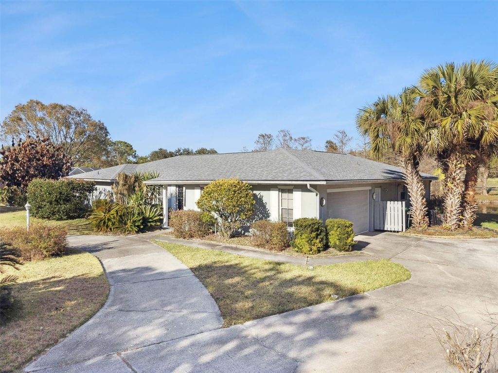 Photo of 260 Greenfield Road, Winter Haven, FL 33884 (MLS # P4937787)