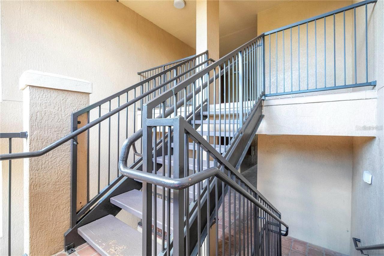 5572 METROWEST BOULEVARD 309