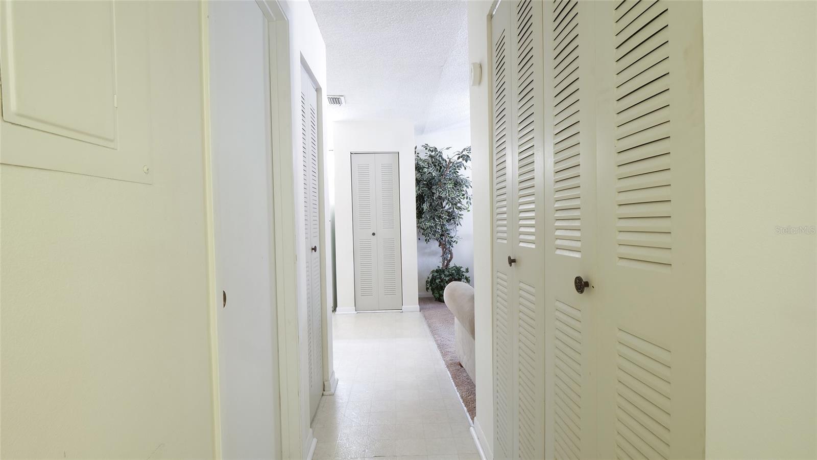 DOGWOOD-HOLLY CONDO AMD - Residential