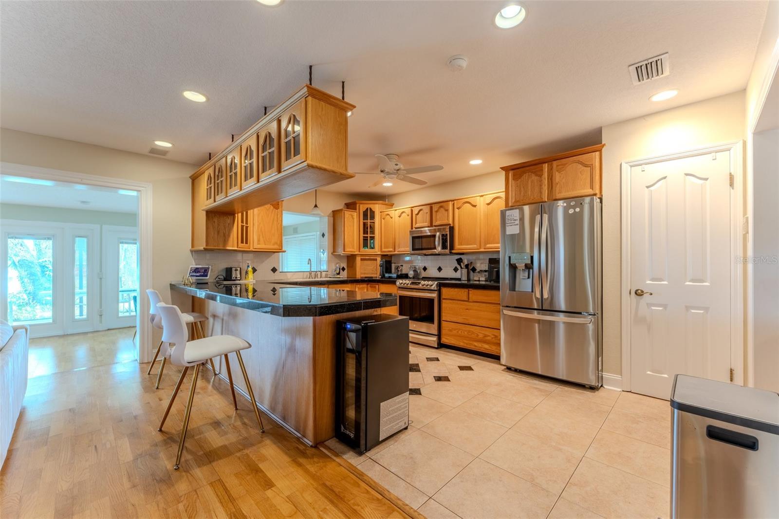 ALANDALE SUB - Residential Lease