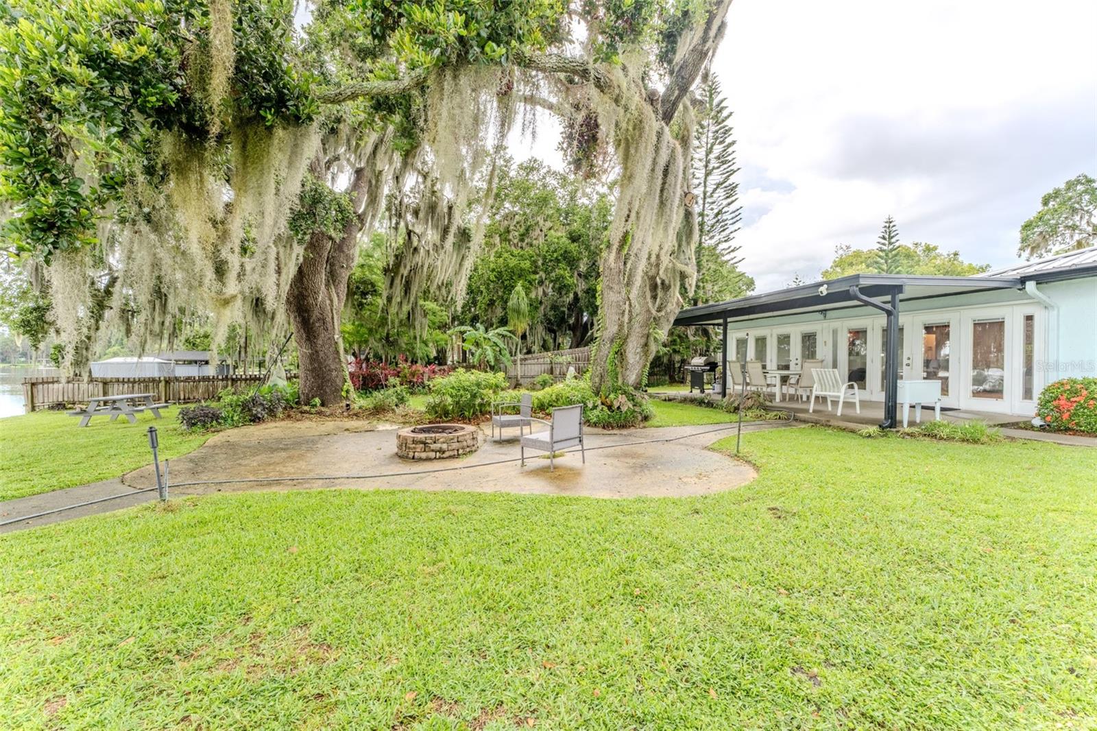 ALANDALE SUB - Residential Lease