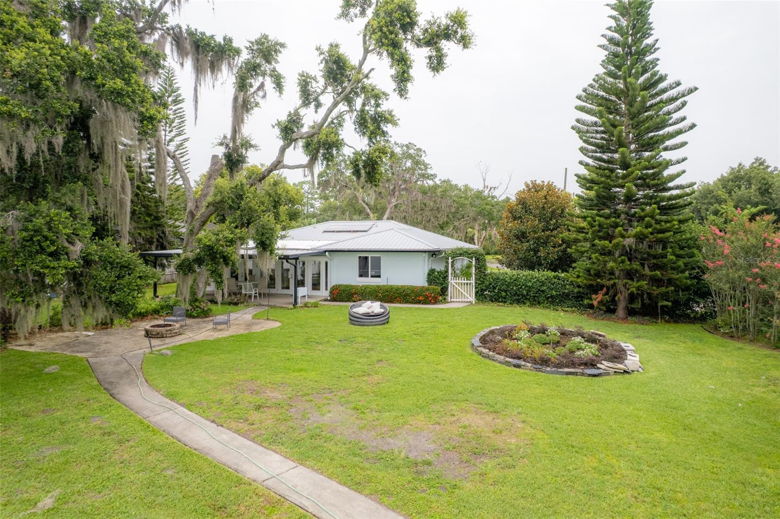 ALANDALE SUB - Residential Lease