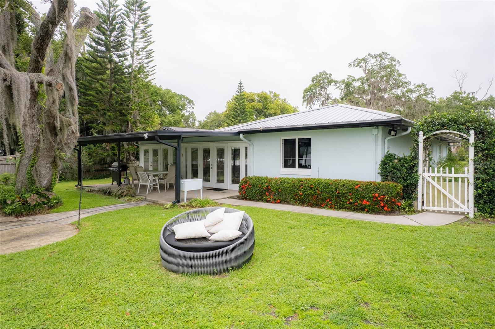 ALANDALE SUB - Residential Lease