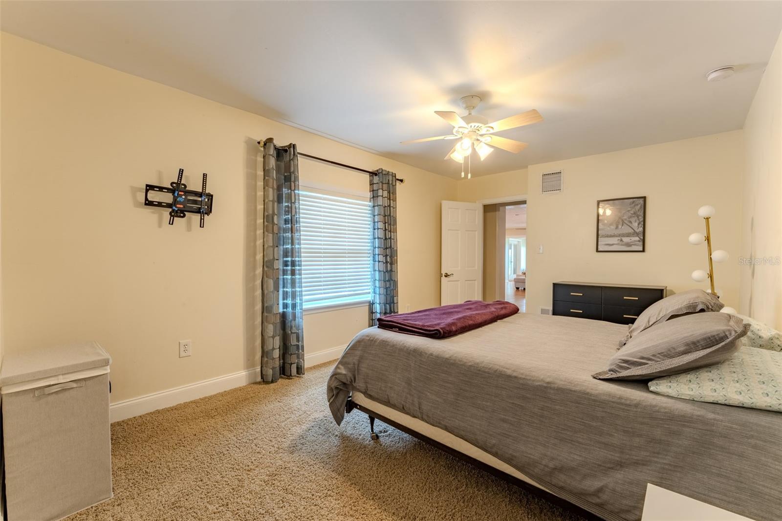 ALANDALE SUB - Residential Lease