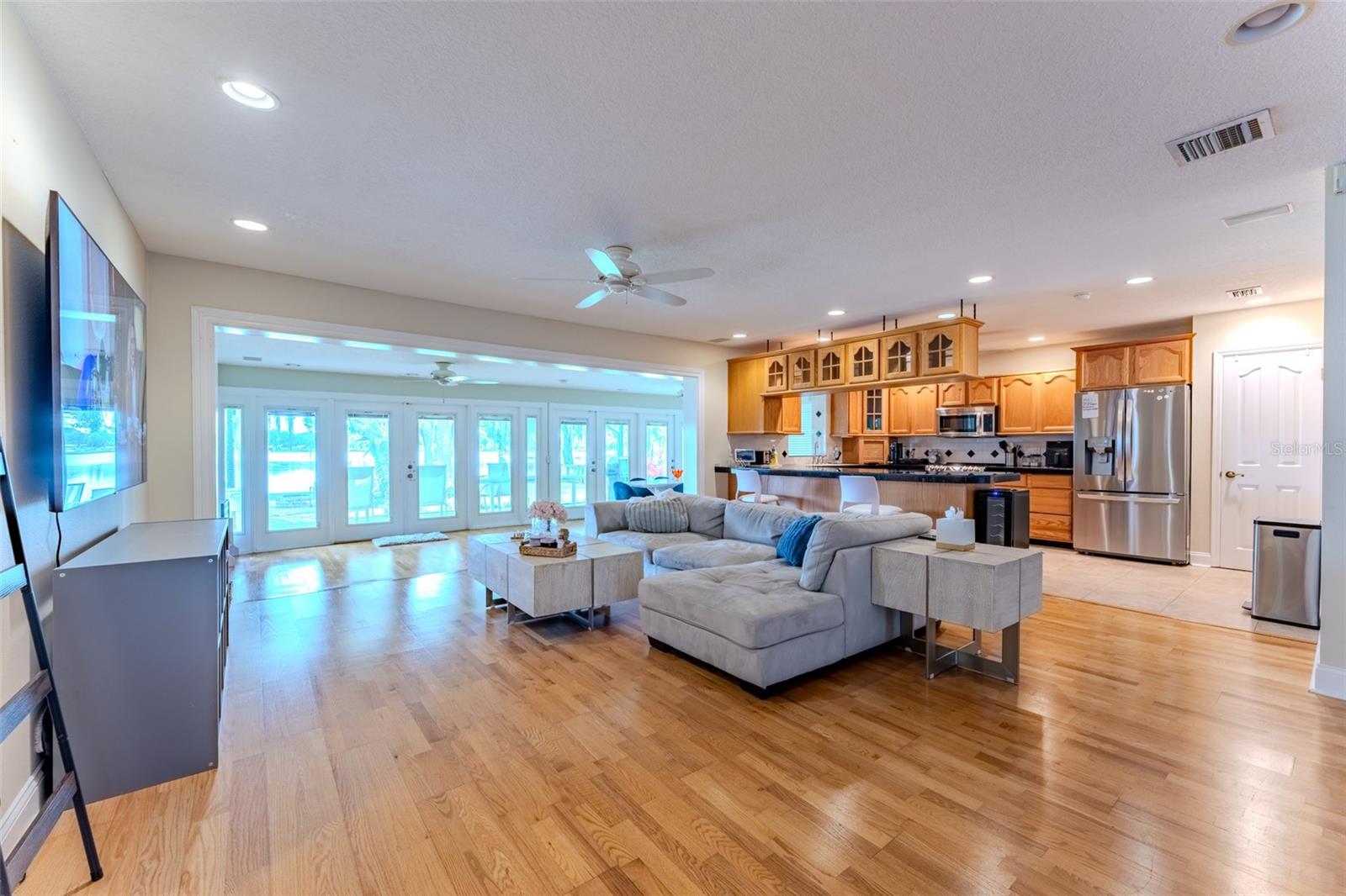 ALANDALE SUB - Residential Lease