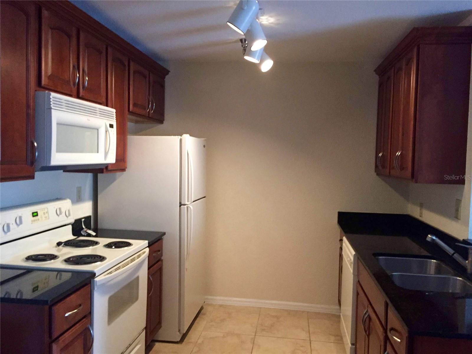 ITOPIA PRIVATE RESIDENCES CONDO - Residential Lease