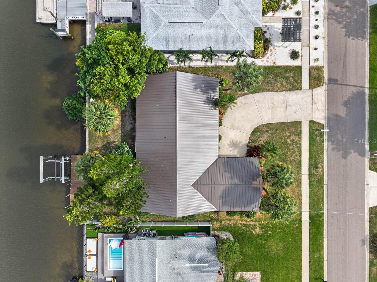 4623 BAY CREST DRIVE