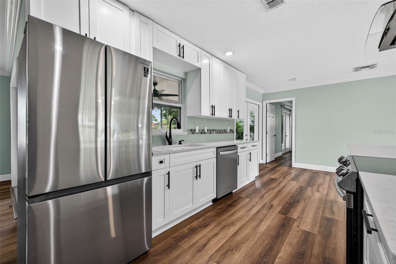 4623 BAY CREST DRIVE