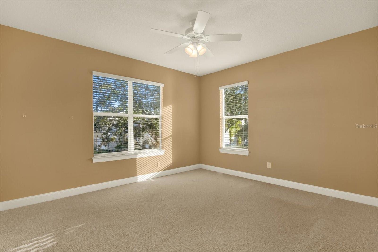 LAKESIDE TWNHMS - Residential