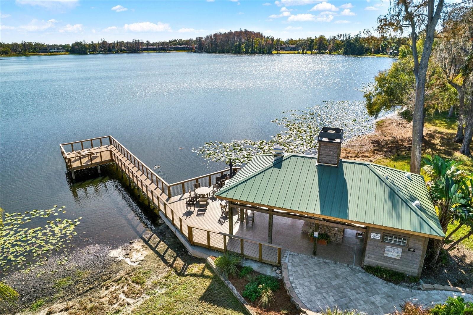 LAKESIDE TWNHMS - Residential