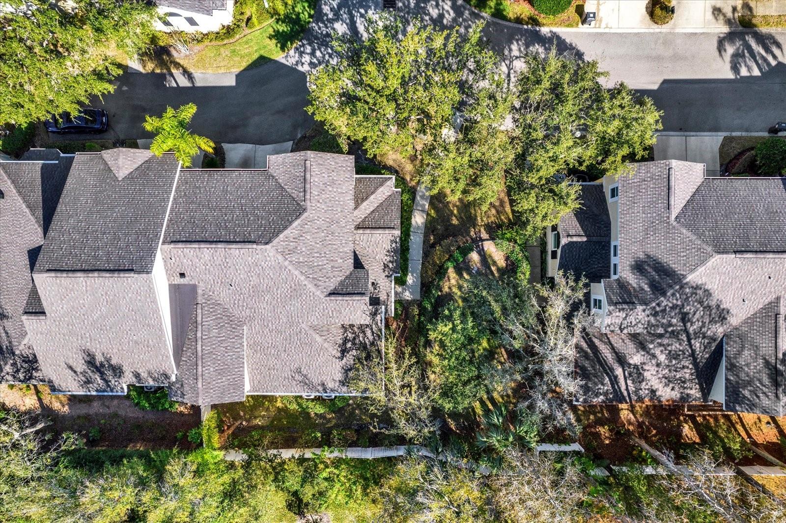 LAKESIDE TWNHMS - Residential