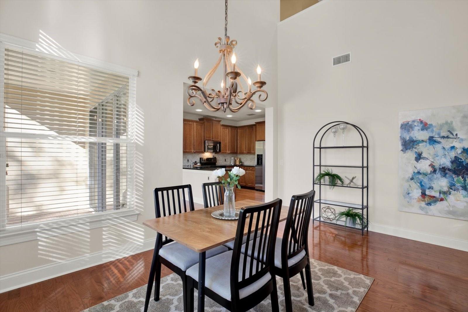 LAKESIDE TWNHMS - Residential