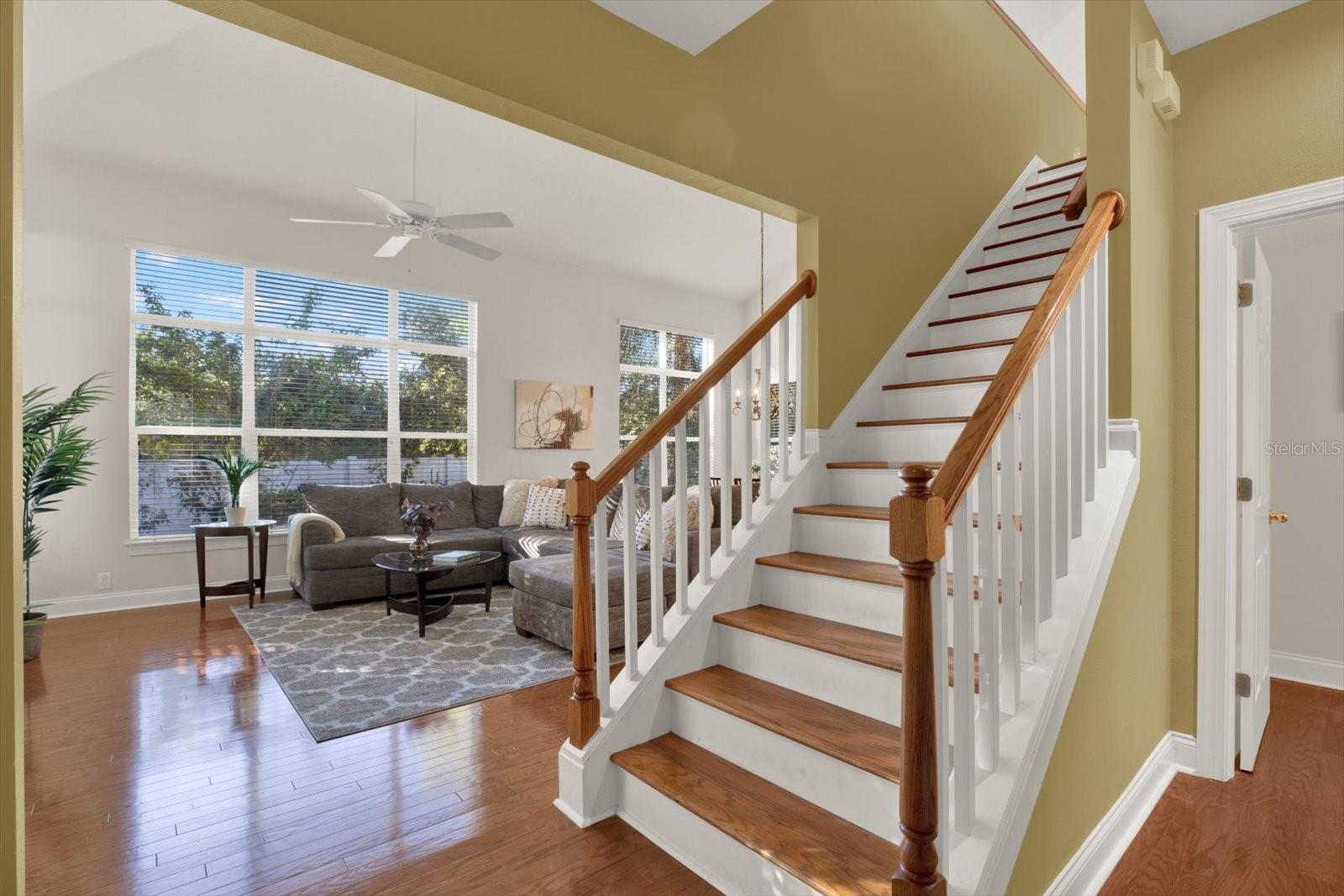 LAKESIDE TWNHMS - Residential