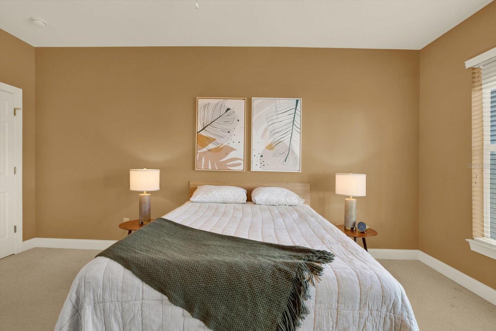 LAKESIDE TWNHMS - Residential