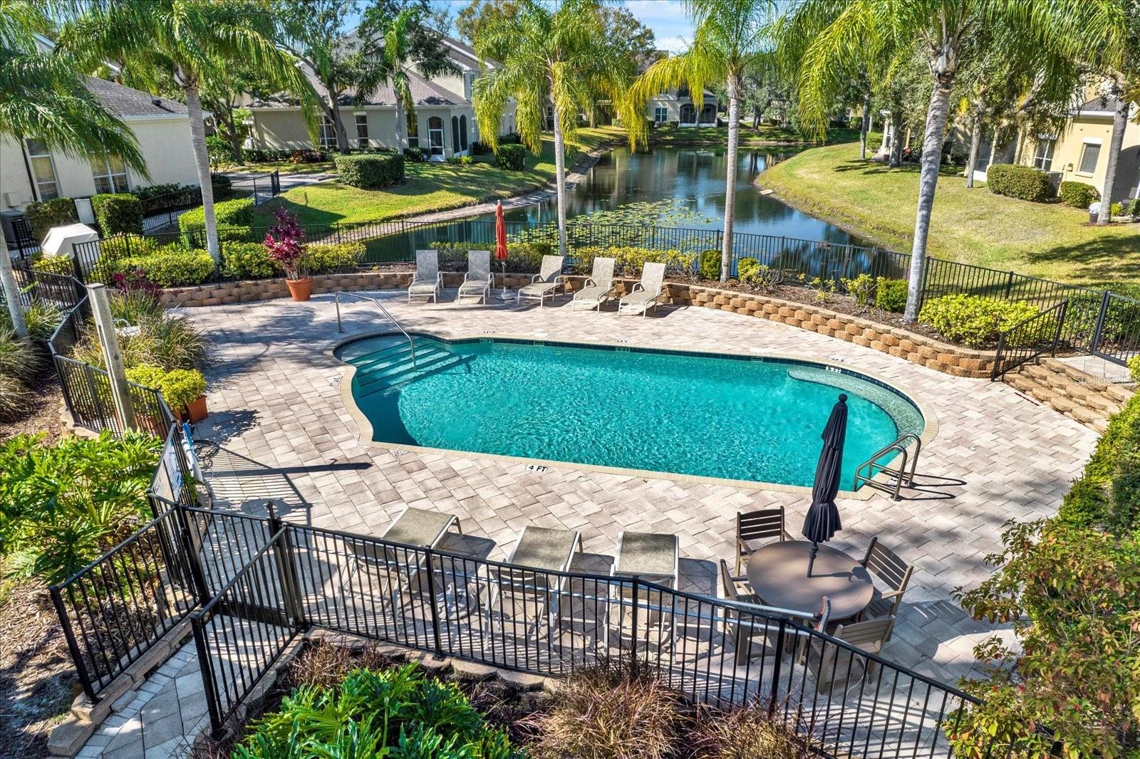 LAKESIDE TWNHMS - Residential