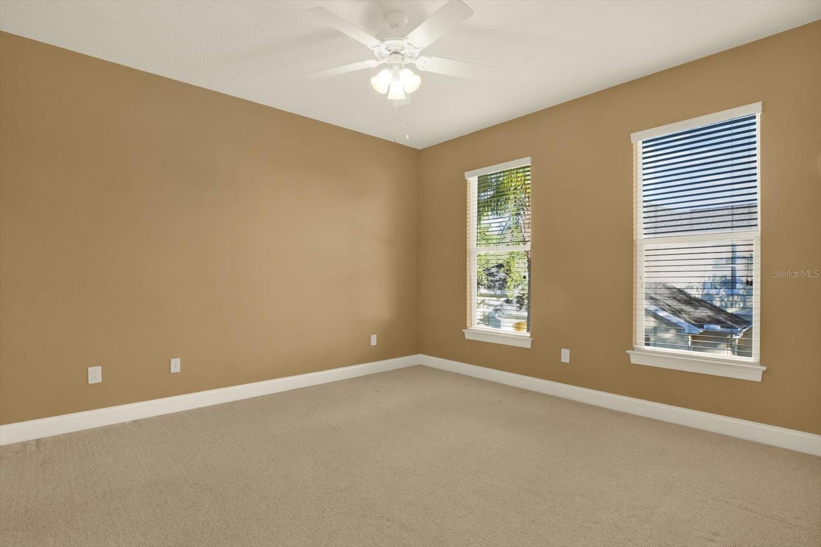 LAKESIDE TWNHMS - Residential