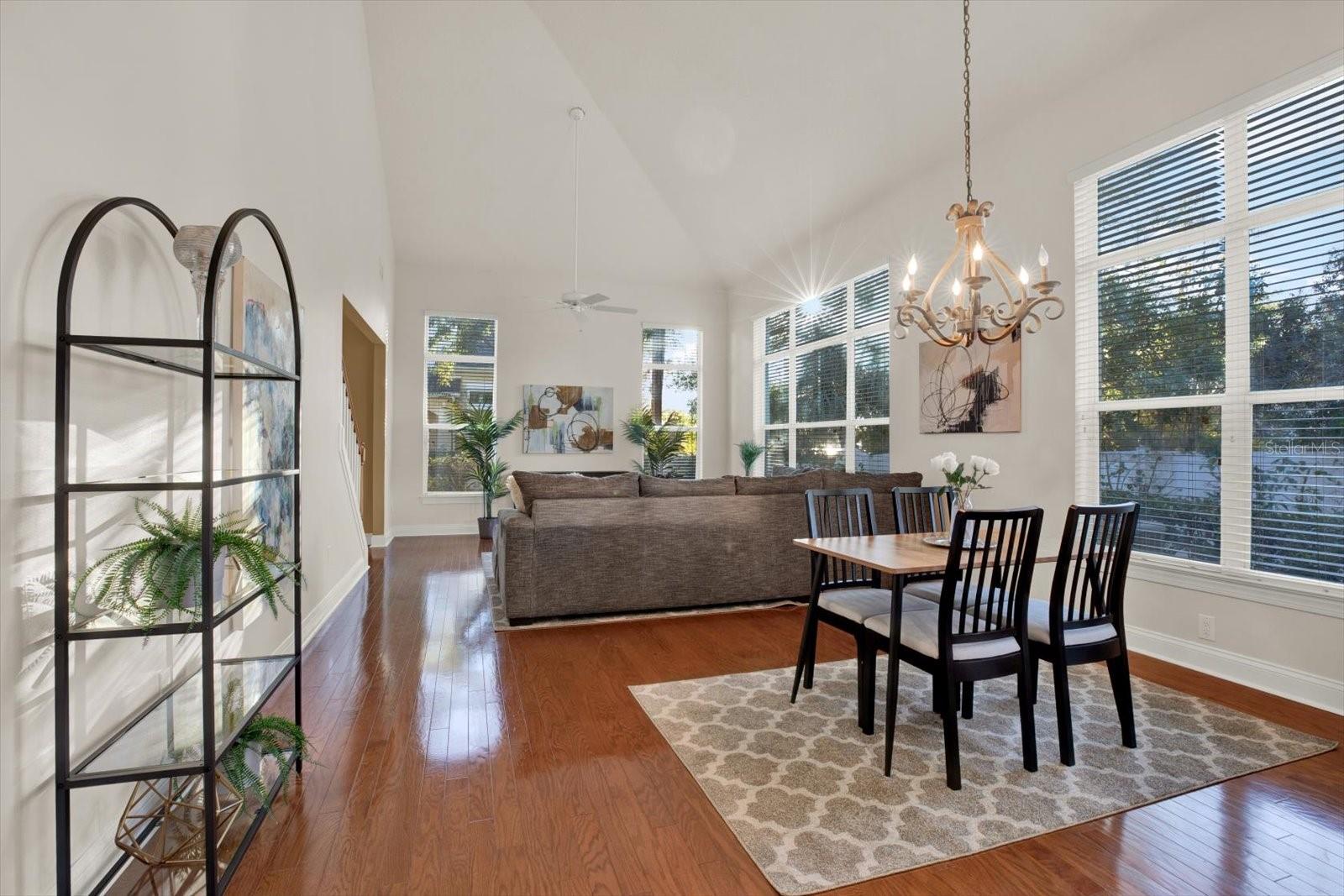 LAKESIDE TWNHMS - Residential