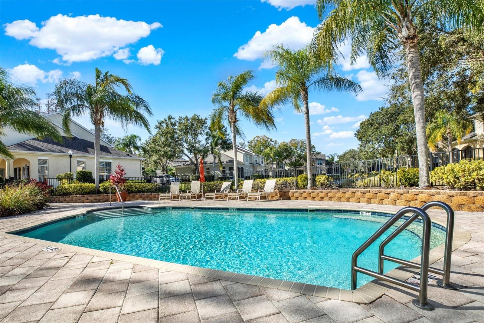 LAKESIDE TWNHMS - Residential