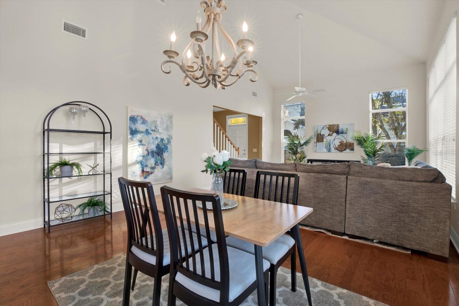 LAKESIDE TWNHMS - Residential