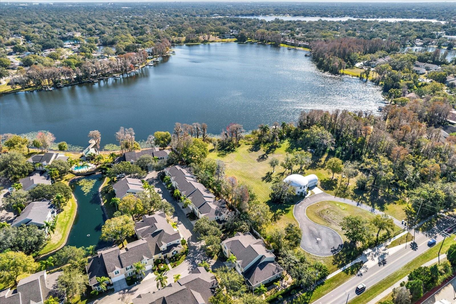 LAKESIDE TWNHMS - Residential