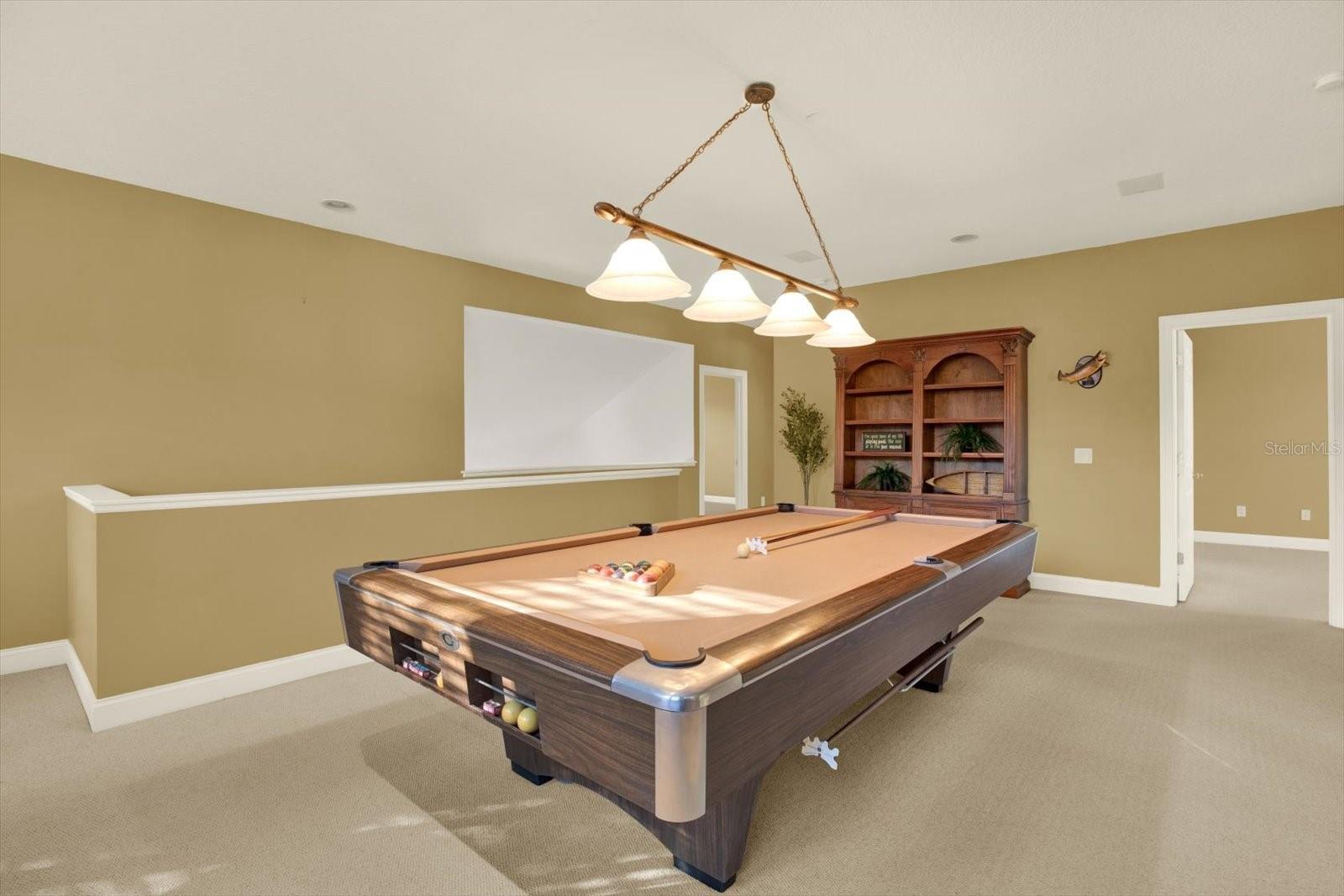 LAKESIDE TWNHMS - Residential