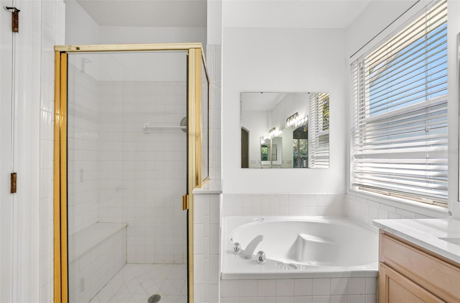 MOUNT DORA COUNTRY CLUB MOUNT DORA PH 02-2 - Residential Lease