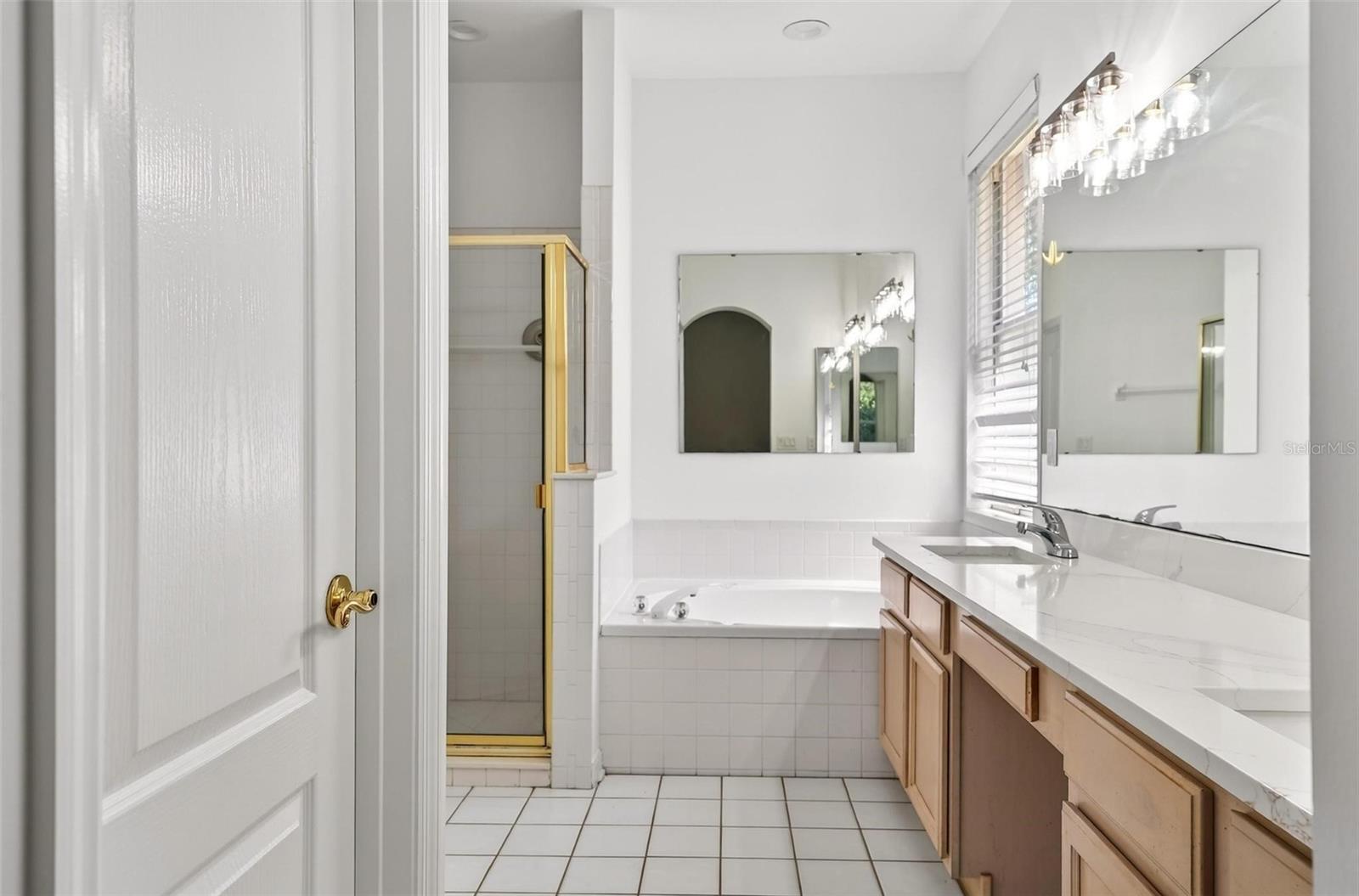 MOUNT DORA COUNTRY CLUB MOUNT DORA PH 02-2 - Residential Lease