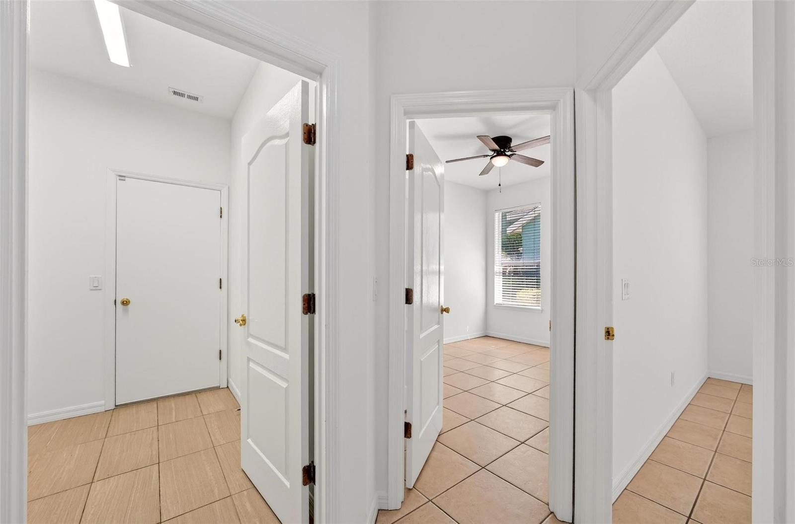 MOUNT DORA COUNTRY CLUB MOUNT DORA PH 02-2 - Residential Lease