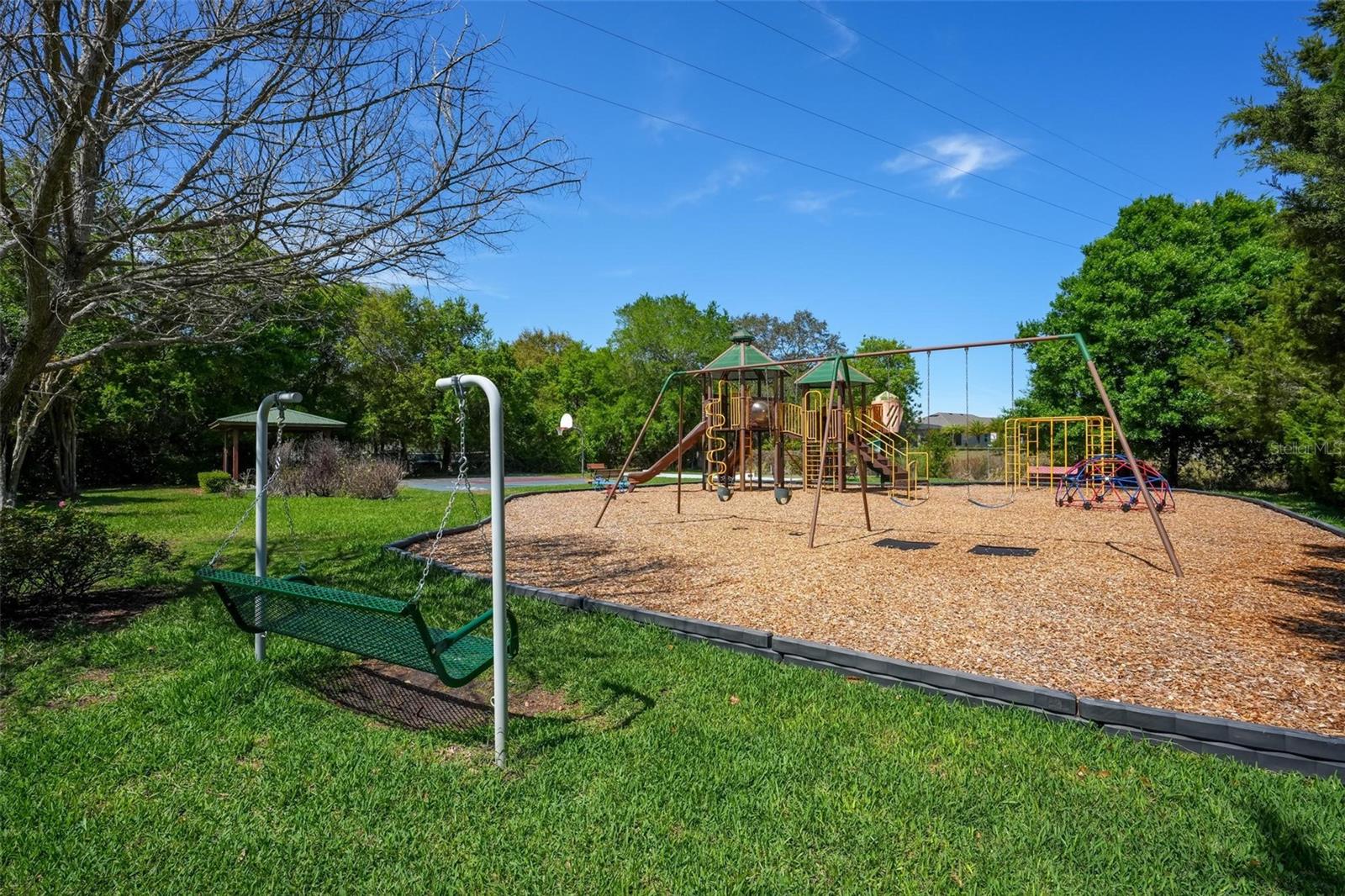 MOUNT DORA COUNTRY CLUB MOUNT DORA PH 02-2 - Residential Lease