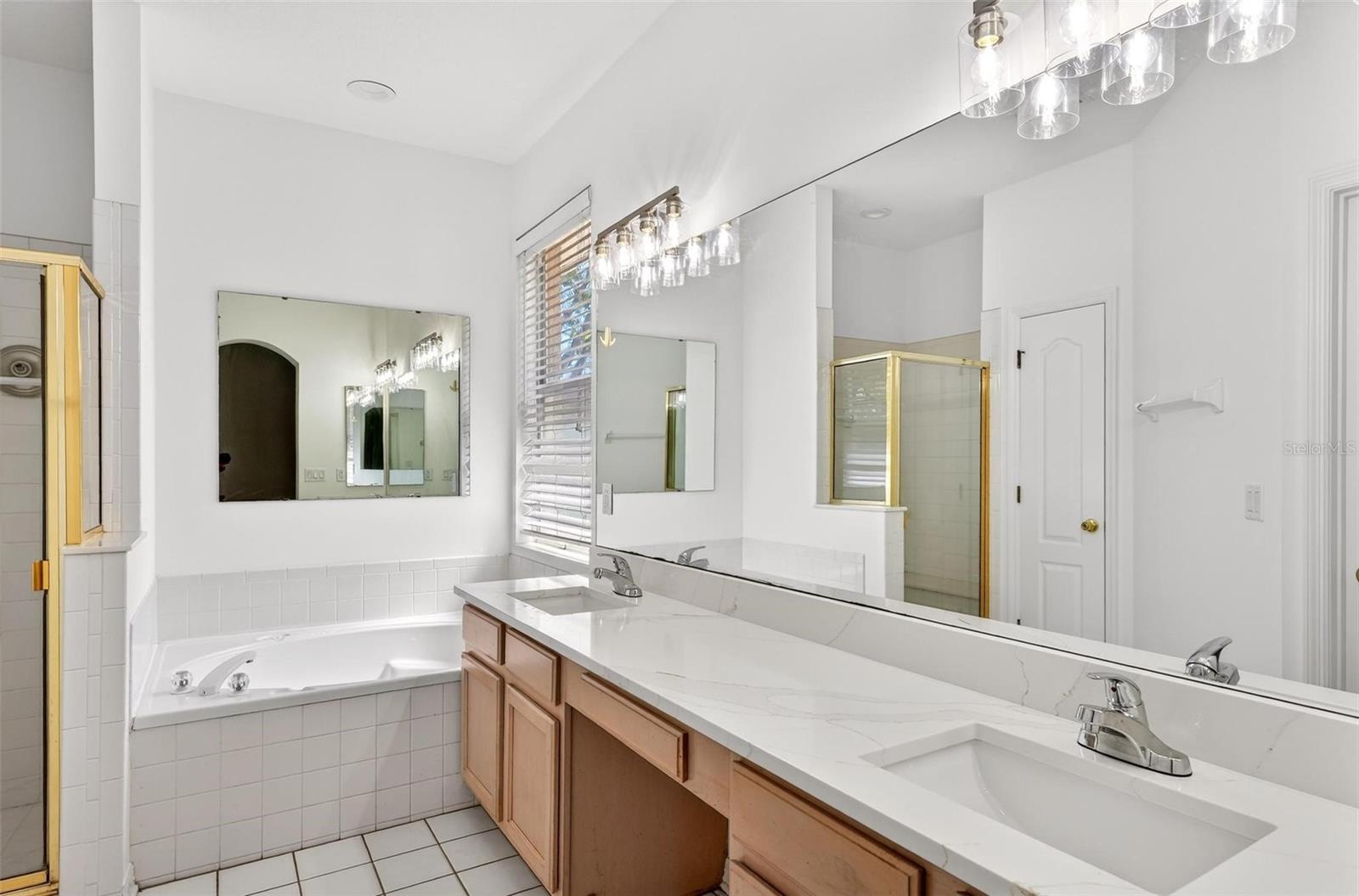 MOUNT DORA COUNTRY CLUB MOUNT DORA PH 02-2 - Residential Lease