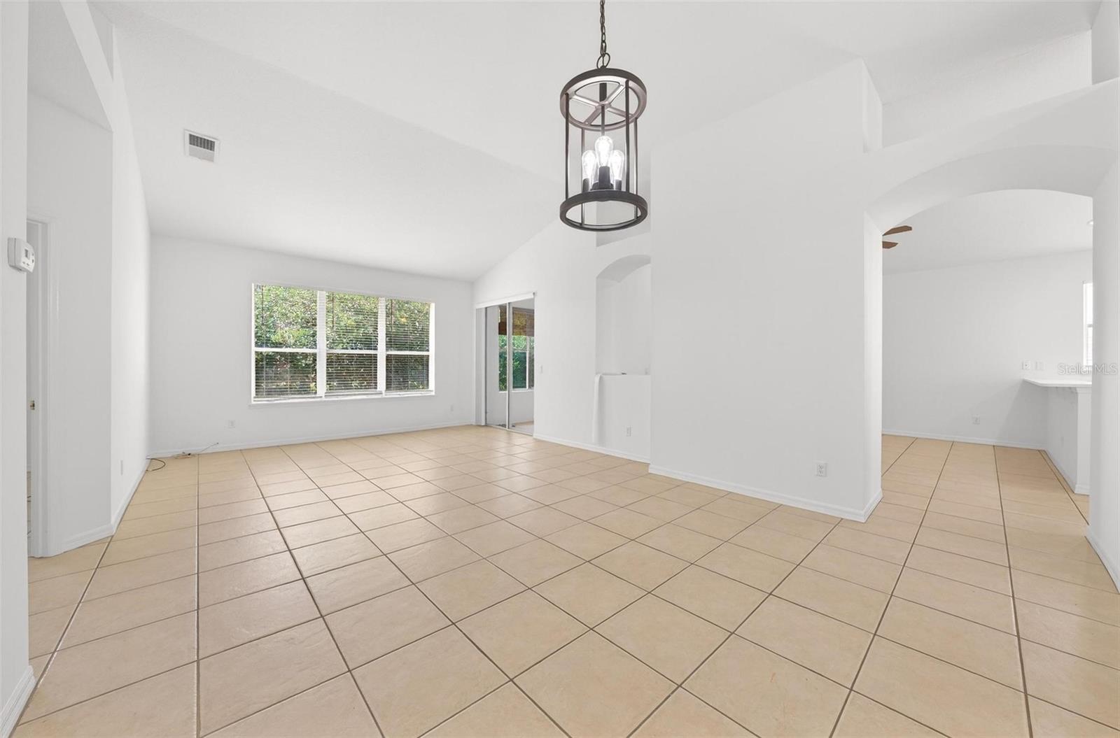 MOUNT DORA COUNTRY CLUB MOUNT DORA PH 02-2 - Residential Lease