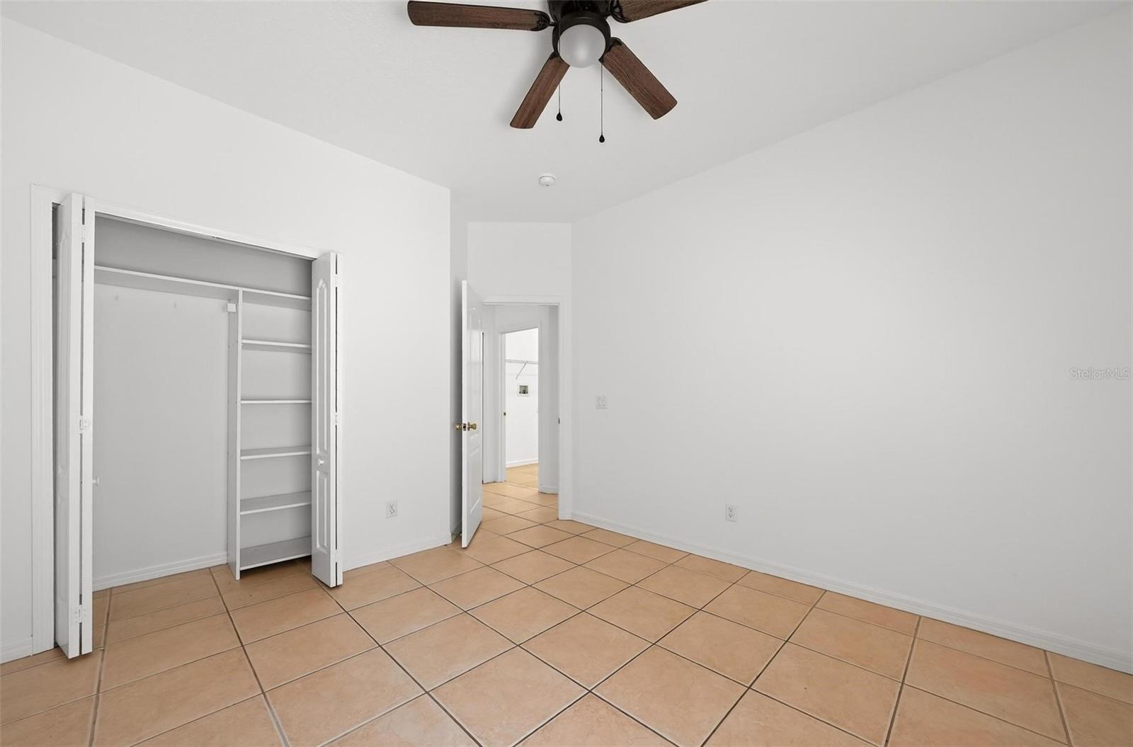 MOUNT DORA COUNTRY CLUB MOUNT DORA PH 02-2 - Residential Lease