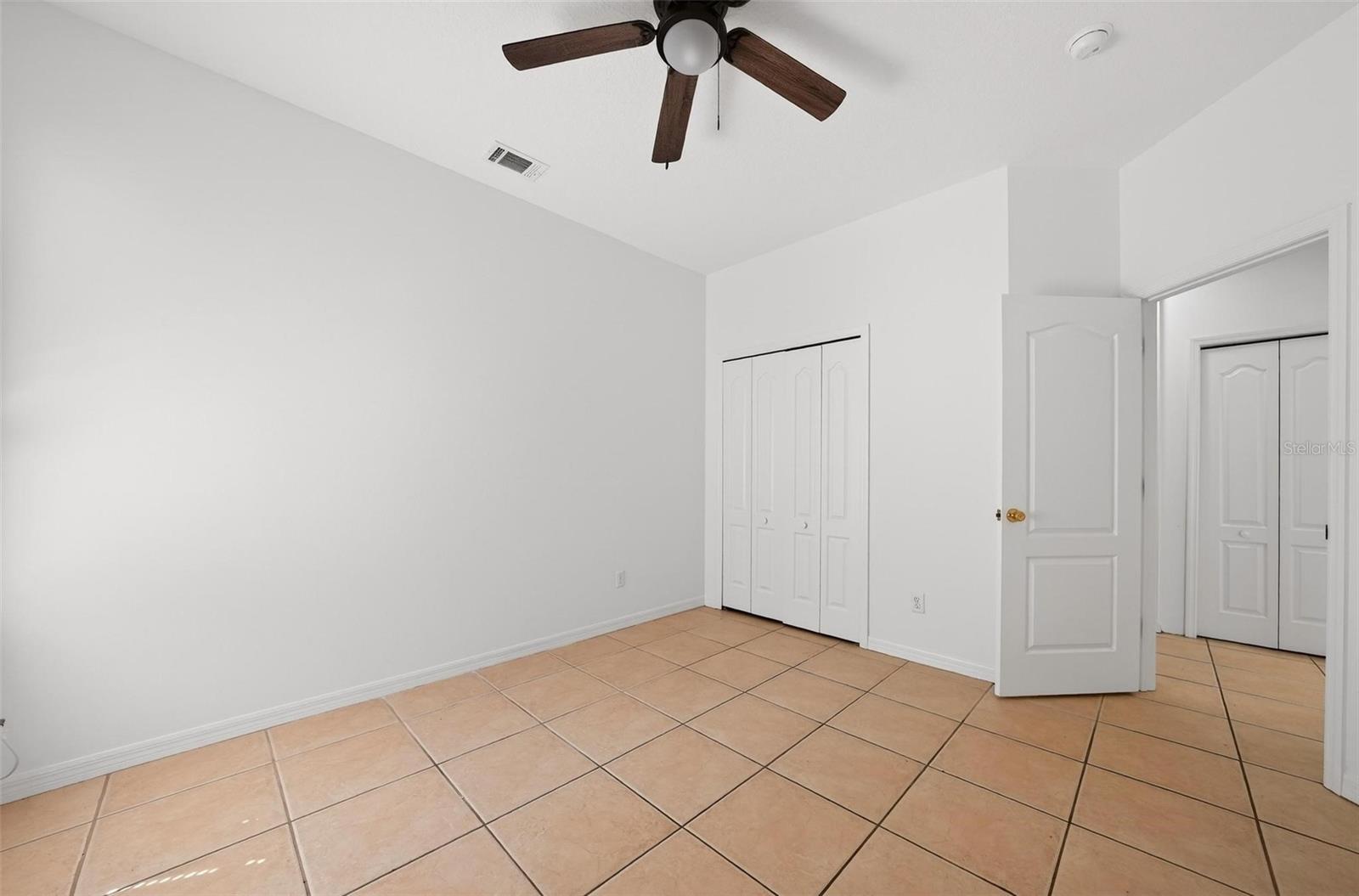 MOUNT DORA COUNTRY CLUB MOUNT DORA PH 02-2 - Residential Lease