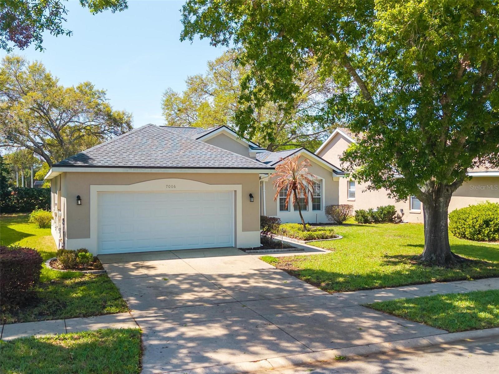 MOUNT DORA COUNTRY CLUB MOUNT DORA PH 02-2 - Residential Lease