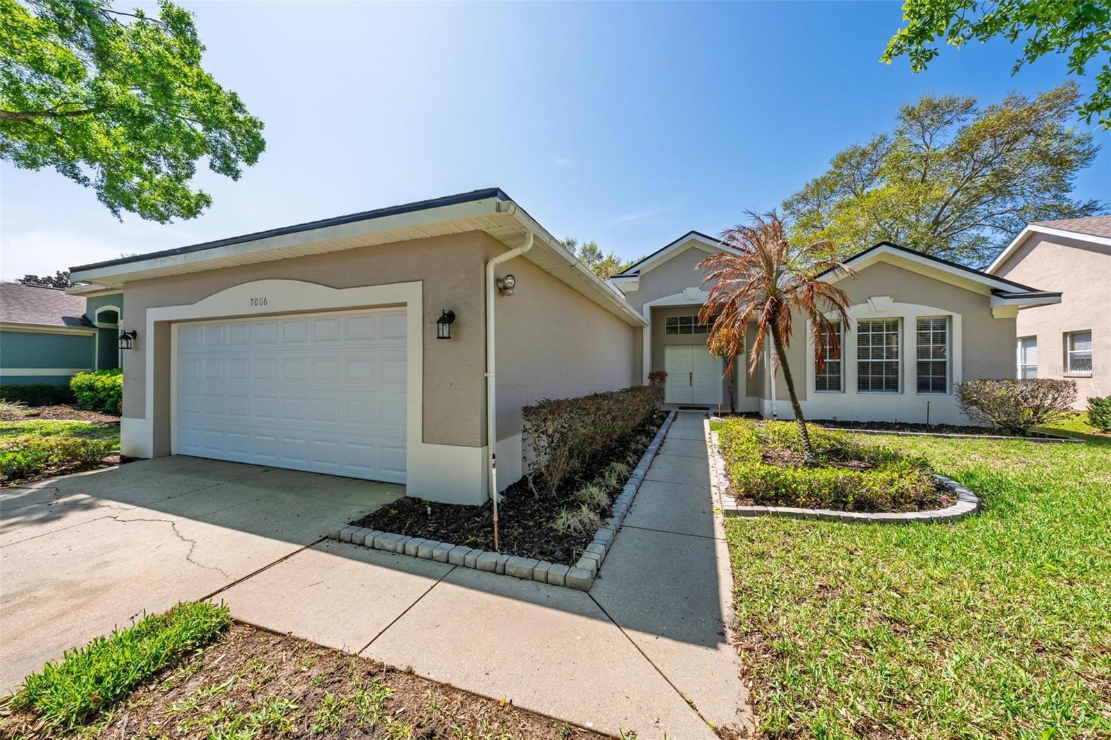 MOUNT DORA COUNTRY CLUB MOUNT DORA PH 02-2 - Residential Lease