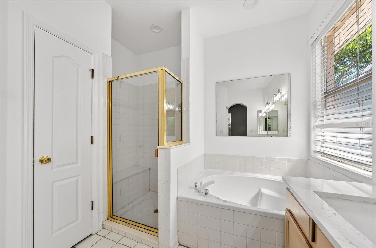 MOUNT DORA COUNTRY CLUB MOUNT DORA PH 02-2 - Residential Lease