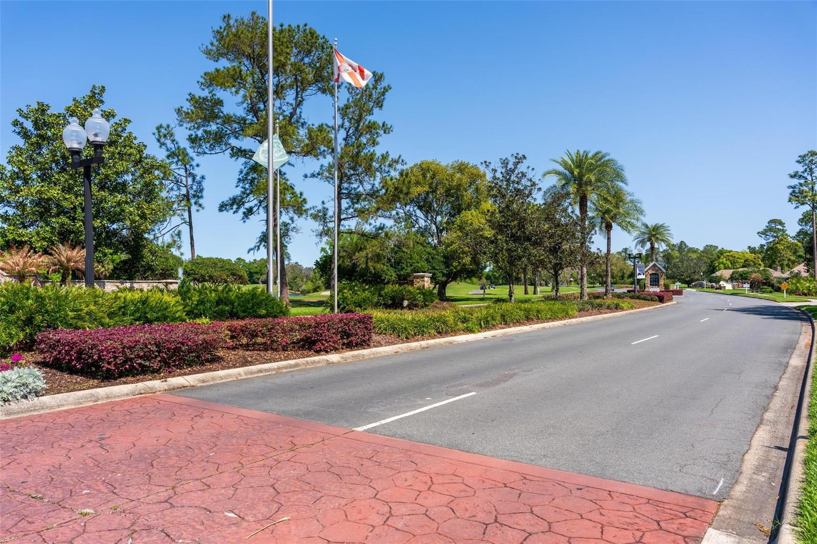 MOUNT DORA COUNTRY CLUB MOUNT DORA PH 02-2 - Residential Lease