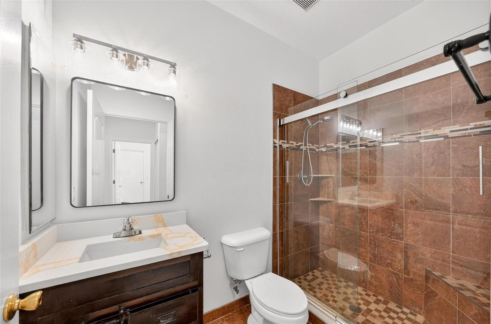 MOUNT DORA COUNTRY CLUB MOUNT DORA PH 02-2 - Residential Lease