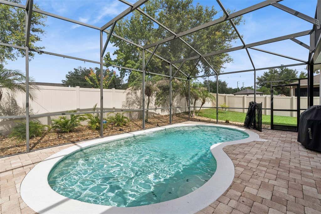 Photo of 12604 Hammock Pointe Circle, Clermont, FL 34711 (MLS # G5116207)