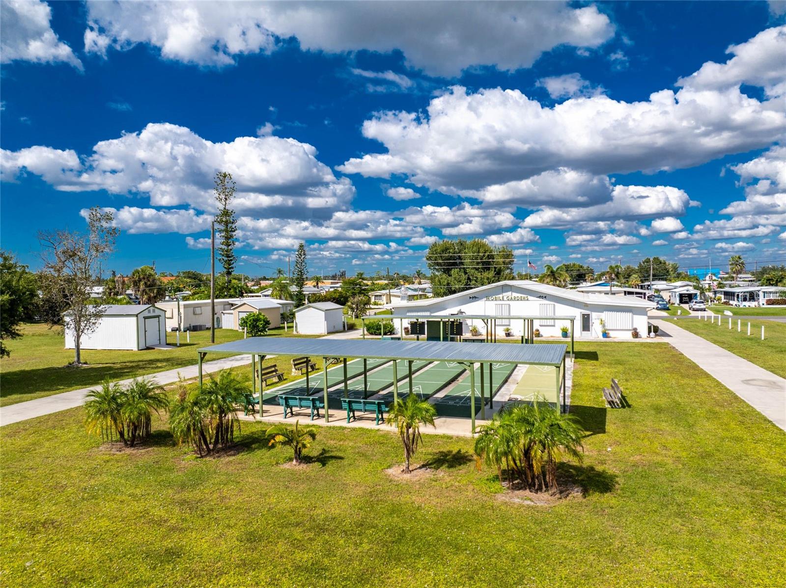 MOBILE GARDENS - Residential